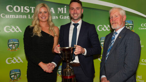 01-04-22. Meath GAA Annual Sponsors Night and Club Awards Presentations 2020/2021 at the Castle Arch Hotel, Trim..
Sarah Kelly and TJ Reilly presenting the Ronan Kelly Hurler of the Year award 2020 to Alan Douglas, Trim.
Photo: John Quirke / www.quirke.ie
©John Quirke Photography, 16 Proudstown Road, Navan.  Co. Meath. 046-9028461 / 087-2579454.