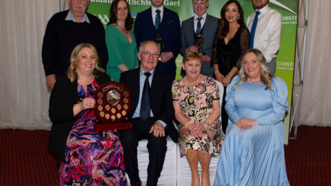 01-04-22. Meath GAA Annual Sponsors Night and Club Awards Presentations 2020/2021 at the Castle Arch Hotel, Trim.
Donal Fitzsimons Memorial Trophy Group L to R.
Back: Pat Smyth, Fiona Fitzsimons, James Murray (2021 Young Hurler award winner), Justin Coyne (2020)Young Hurler award winner), Susan Fitzsimons, David Fitzsimons.
Front: Aoifa Fitzsimons, Noel Fitzsimons, Ann Fitzsimons and Claire Fitzsimons.
Photo: John Quirke / www.quirke.ie
©John Quirke Photography, 16 Proudstown Road, Navan.  Co. Meath. 046-9028461 / 087-2579454.