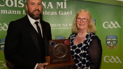 01-04-22. Meath GAA Annual Sponsors Night and Club Awards Presentations 2020/2021 at the Castle Arch Hotel, Trim.
Mairead Delaney, Secretary, Meath GAA presenting the  McDermott/Hanley Australia 