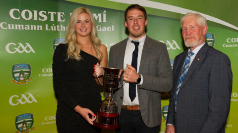 01-04-22. Meath GAA Annual Sponsors Night and Club Awards Presentations 2020/2021 at the Castle Arch Hotel, Trim..
Sarah Kelly and TJ Reilly presenting the Ronan Kelly Hurler of the Year award 2021 to James Kelly, Kiltale.
Photo: John Quirke / www.quirke.ie
©John Quirke Photography, 16 Proudstown Road, Navan.  Co. Meath. 046-9028461 / 087-2579454.