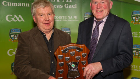01-04-22. Meath GAA Annual Sponsors Night and Club Awards Presentations 2020/2021 at the Castle Arch Hotel, Trim.
Frank Gallogly, Referees Administrator , Meath GAA presenting the Most Improved Referee of the Year award 2020 to Derek Ryan, Na Fianna represented by Sean Downey.
Photo: John Quirke / www.quirke.ie
©John Quirke Photography, 16 Proudstown Road, Navan.  Co. Meath. 046-9028461 / 087-2579454.